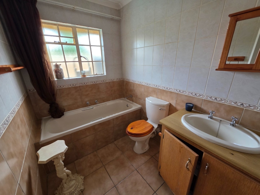 2 Bedroom Property for Sale in Heuwelsig Free State